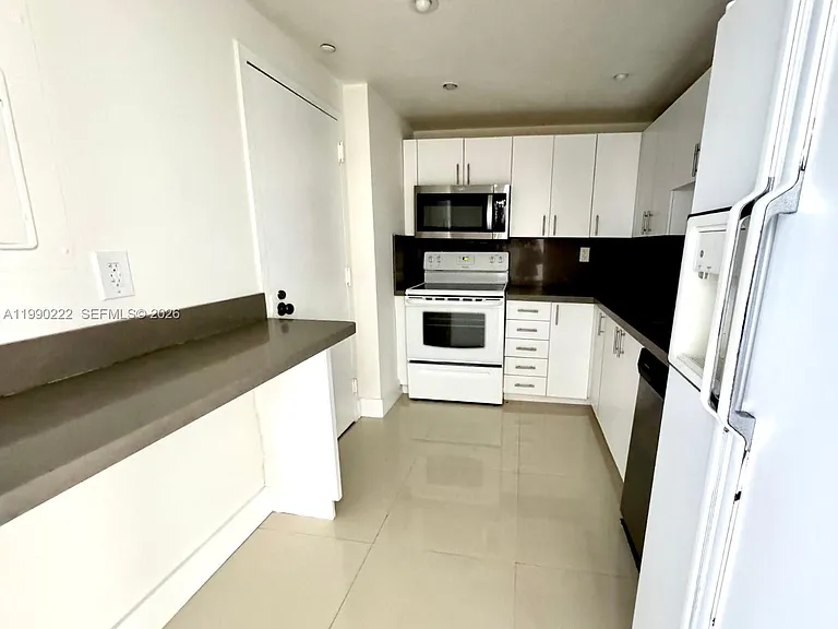 2333 Brickell Ave #2607 — Photo 17