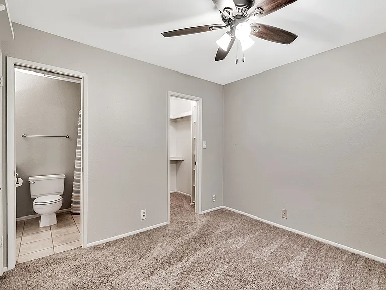 20250 N 6th Dr #1 — Photo 30