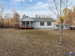 709 Powcan Rd, Millers Tavern, VA 23115