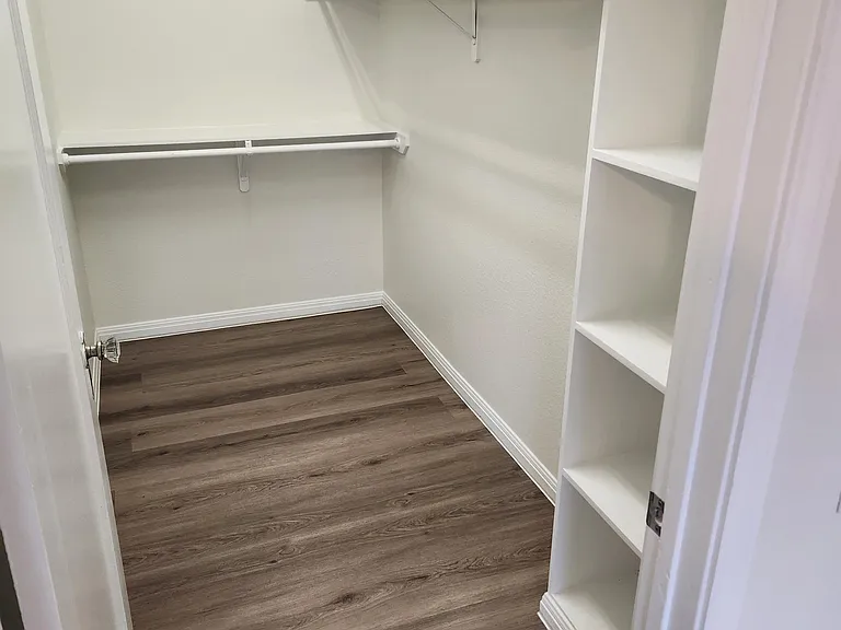 1604 Singleton Ave #B — Photo 7