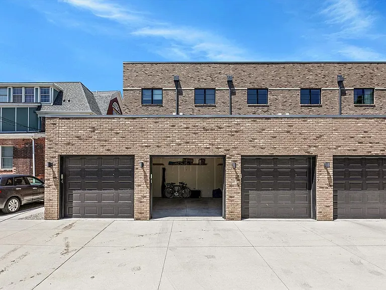 262 Mack Ave #1 — Photo 31