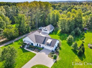 5346 Lamont Farms Dr, Coopersville, MI 49404