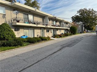 1408 Golden Gate Blvd #H101, Mayfield Heights, OH 44124