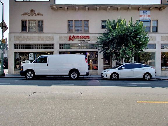 3rd image of 4216 Piedmont Ave APT 3