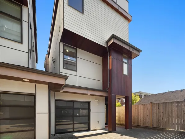 419 N 50th Street #A, Seattle, WA 98103