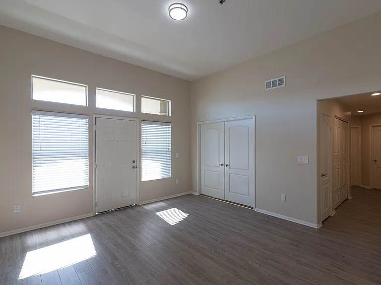 Santa Fe Apartments II — Photo 62