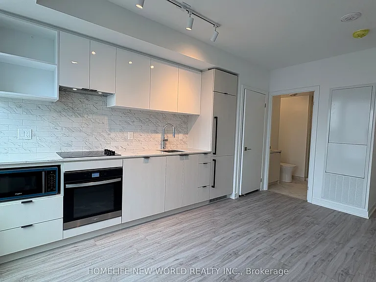252 Church St #2502 — Photo 4
