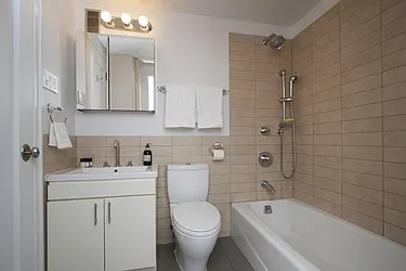Rented by R New York