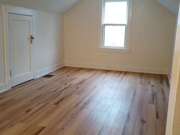 4th image of 2248 Beargrass Ave