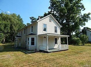 696 Burlingham Rd, Bloomingburg, NY 12721