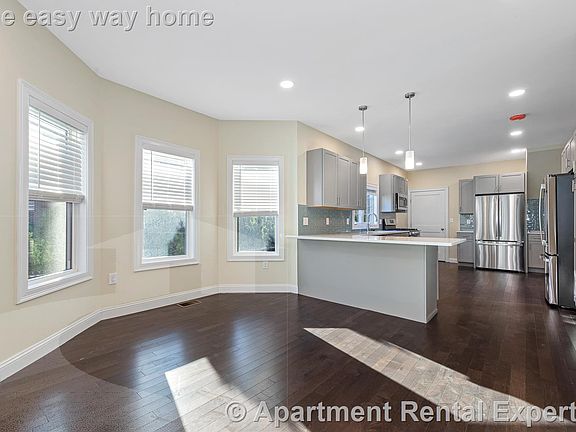 3rd image of 60 Bradbury Ave #1
