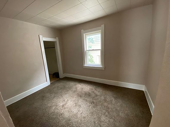 4th image of 333 E Lake St