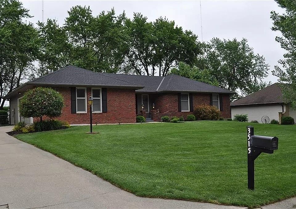 1st image of 3515 Emerald Ln