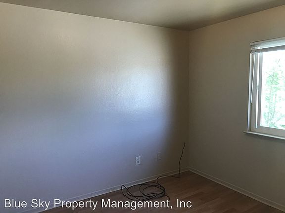 4th image of 1020 N Leslie St APT 5