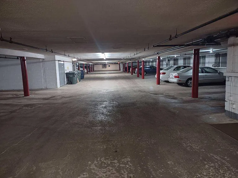 Parking garage