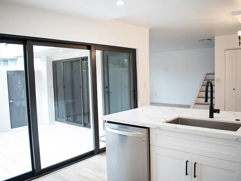 4706 SW 67th Ave #M3 — Photo 2