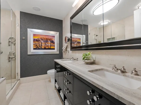 100 Riverside Boulevard image 20 of 37