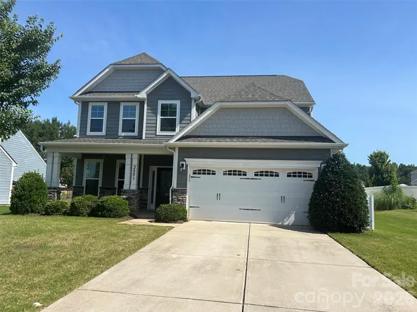 3501 Delaware Dr, Denver, NC 28037