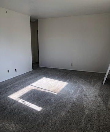 5th image of 21301 Lake Shore Dr APT 6