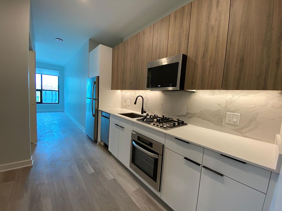 1st image of 734 N Milwaukee Ave #710