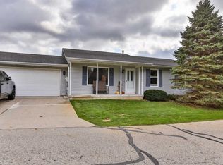 274 York View Pl NW, Comstock Park, MI 49321