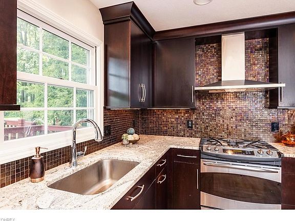 3rd image of 7952 Princewood Dr