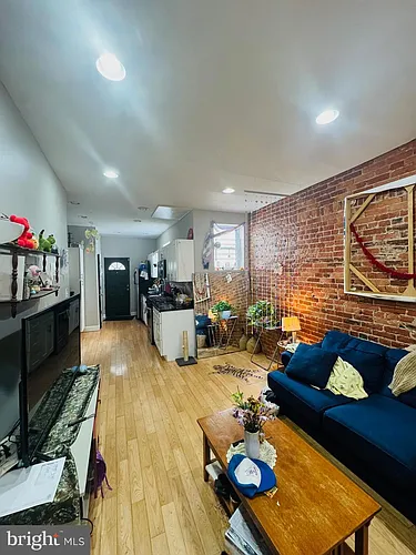 1524 Fontain St Photo 1
