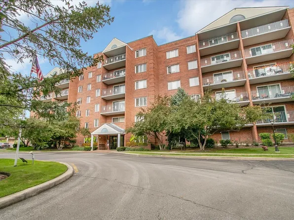 6540 W Irving Park Rd APT 603, Chicago, IL 60634