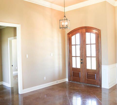 4th image of 1010 Lakeview Dr