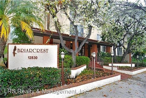 2nd image of 12830 Burbank Blvd Unit 311