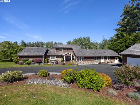1236 SW Pine Dr, Warrenton, OR 97146