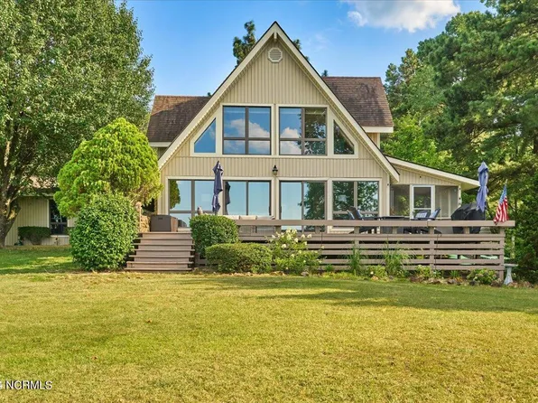 102 Calmwater Lane, West End, NC 27376