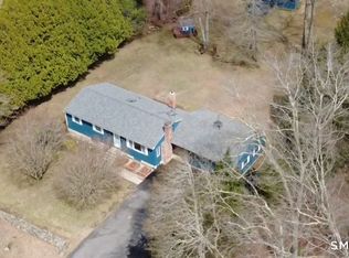 933 Vauxhall St Extension, Waterford, CT 06375