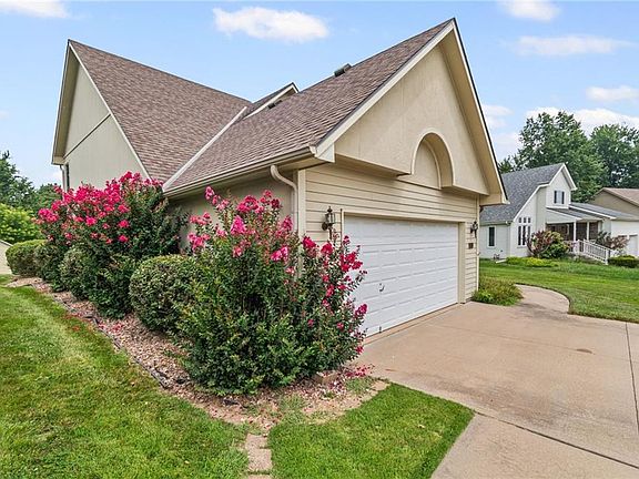 2nd image of 1405 Kensington Ct