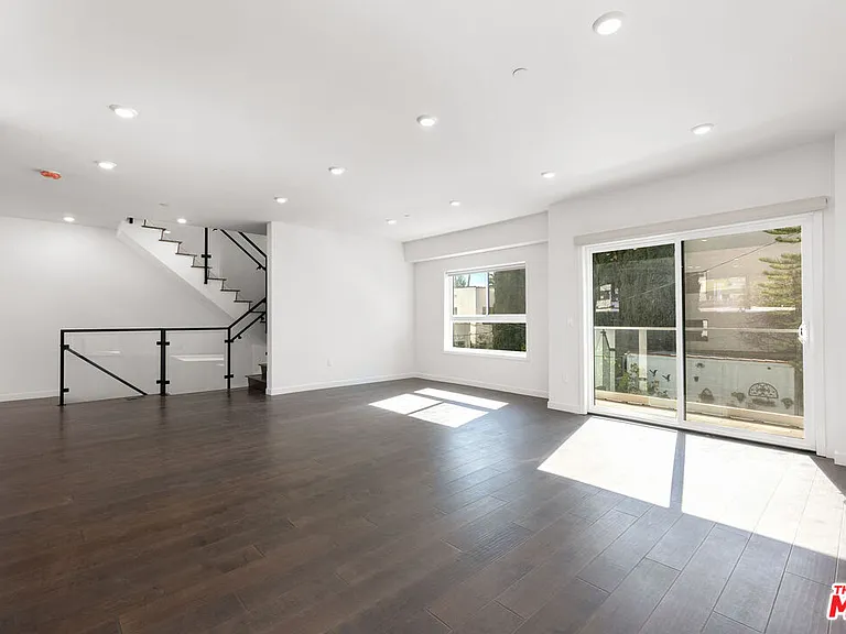 849 N Alta Vista Blvd — Photo 9
