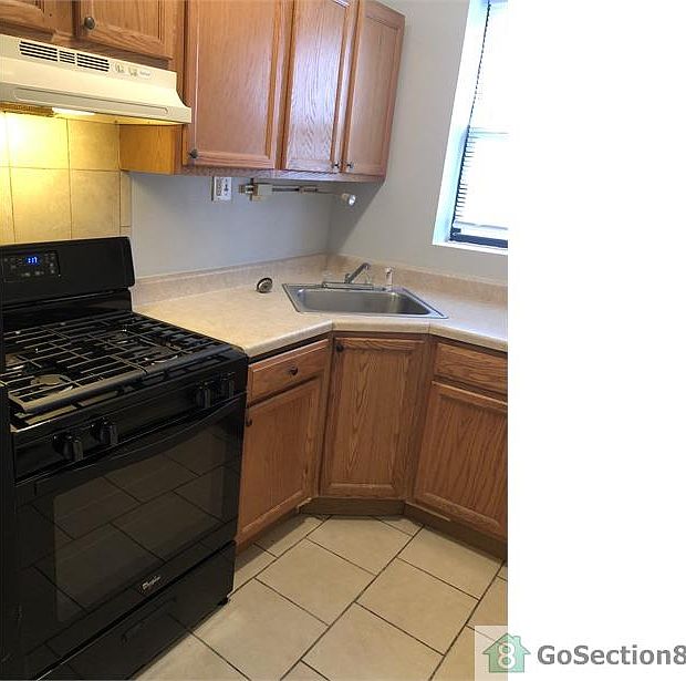 1st image of 7024 S Paxton Ave APT 3B