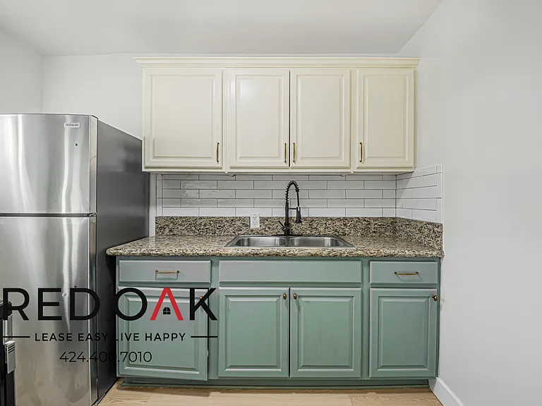 2666 Ellendale Pl #303 — Photo 2