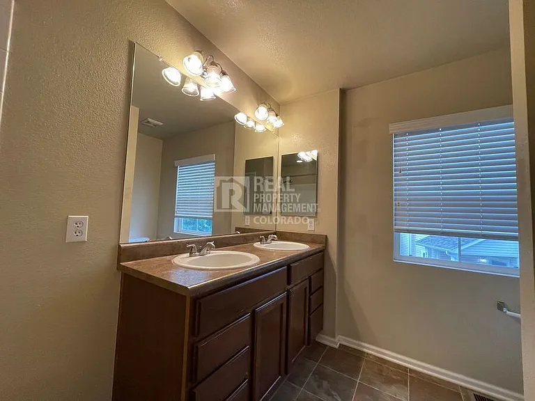2608 Stonecrop Ridge Grv — Photo 12