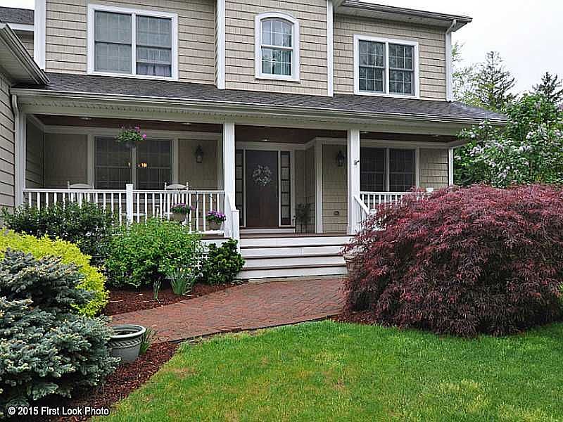 2nd image of 7 Colonial Ave