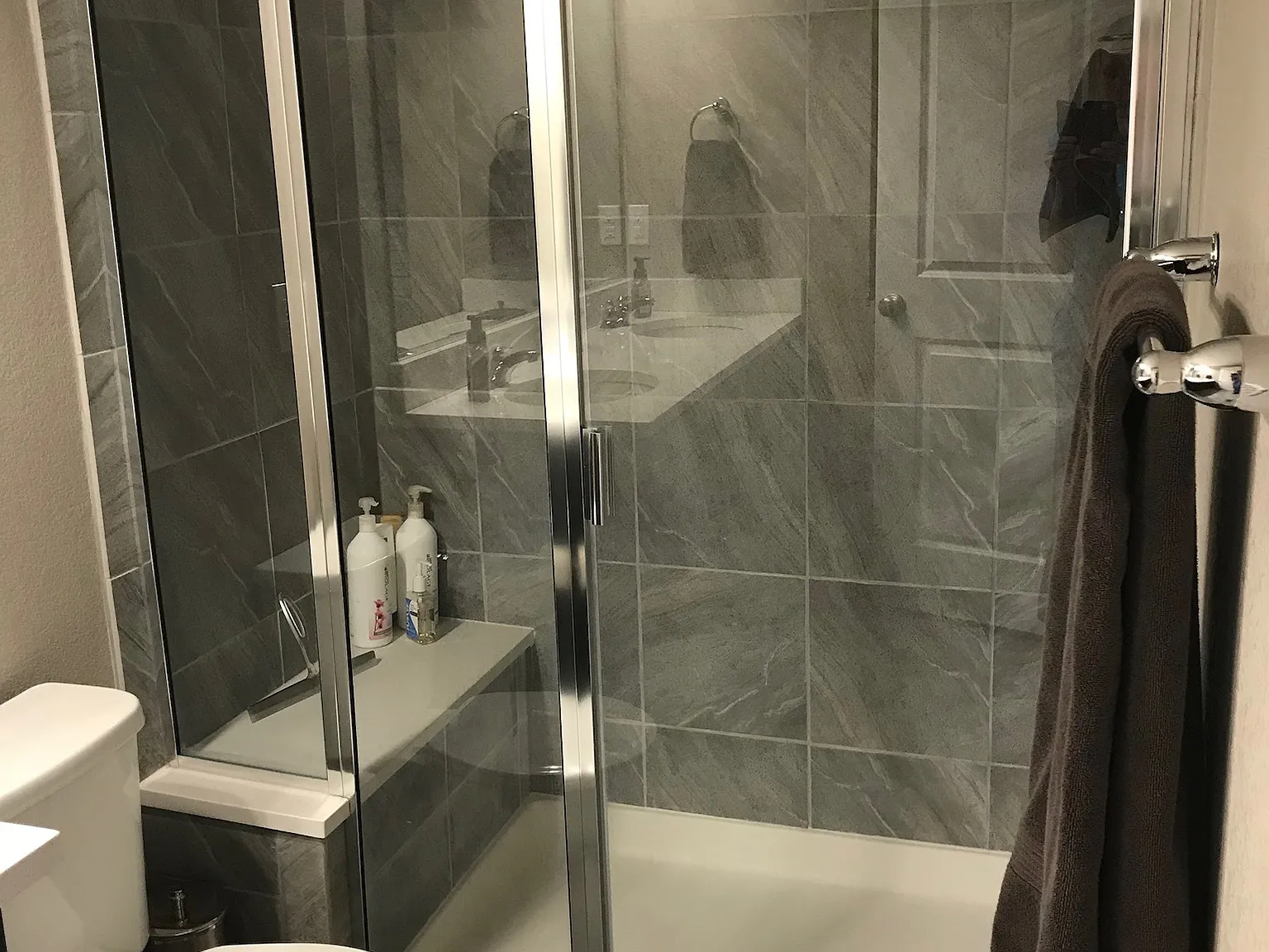 3 bed, 2367 sqft, $3,200 — Photo 4