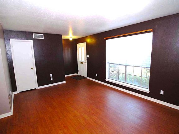 3rd image of 10031 Smitherman Dr