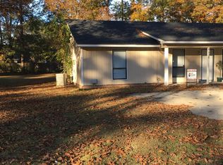 6436 Rockford Dr, Fayetteville, NC 28304