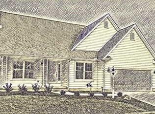 90 Saybrook Dr, Canfield, OH 44406