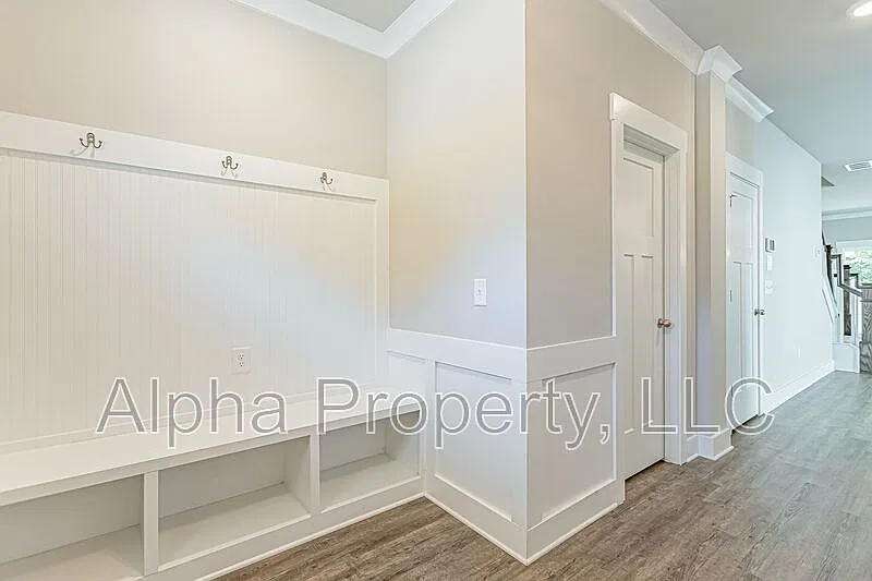 3 bed, 2.5 bath, 1805 sqft, $1,950 — Photo 3