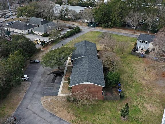 4th image of 305 Lakeside Dr #C-3