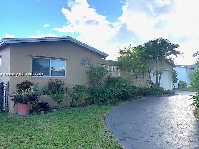 1st image of 9240 SW 56th St