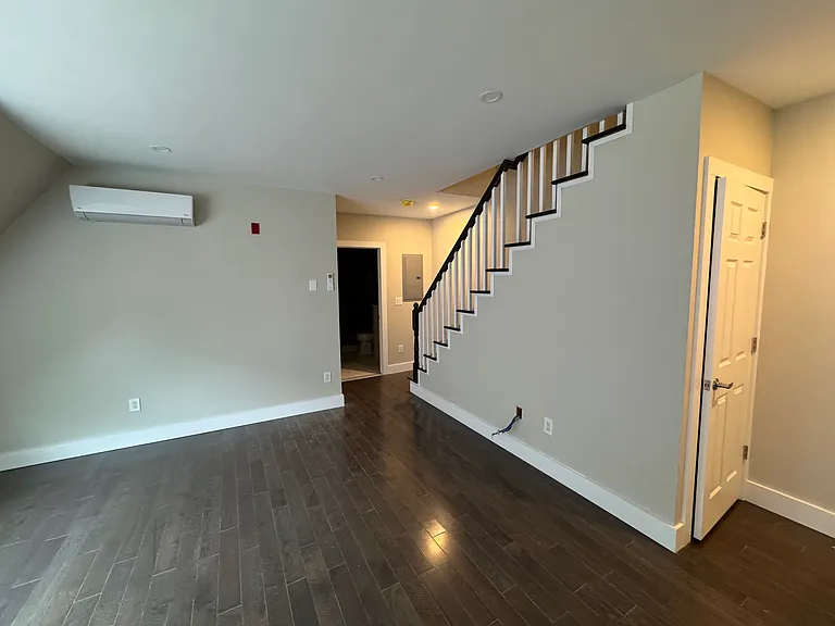 4707 Chester Ave #5 — Photo 2