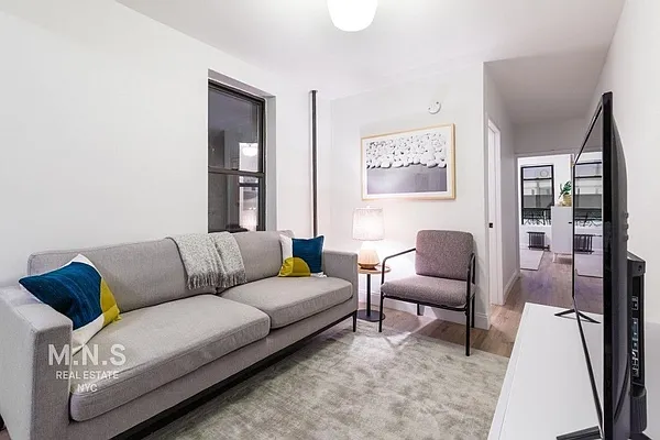 Rented by MNS | media 20