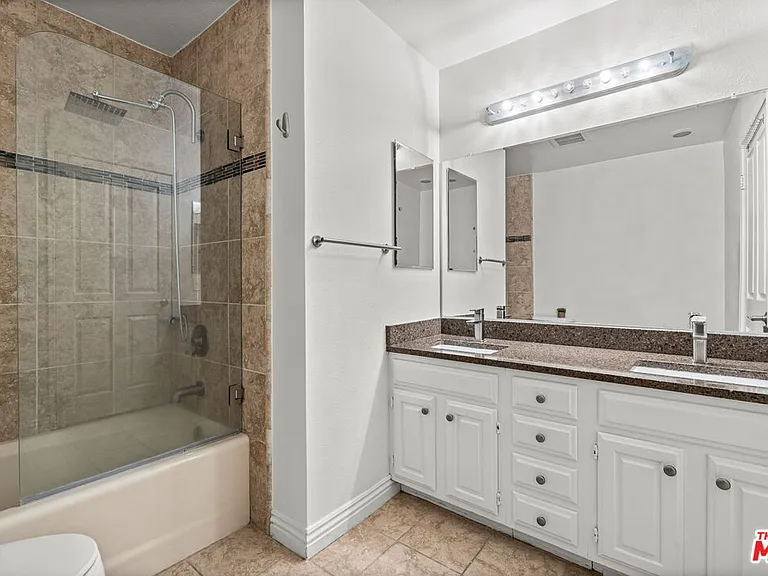 11907 Darlington Ave #101 — Photo 11