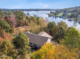 4410 Cruze Rd, Lenoir City, TN 37772